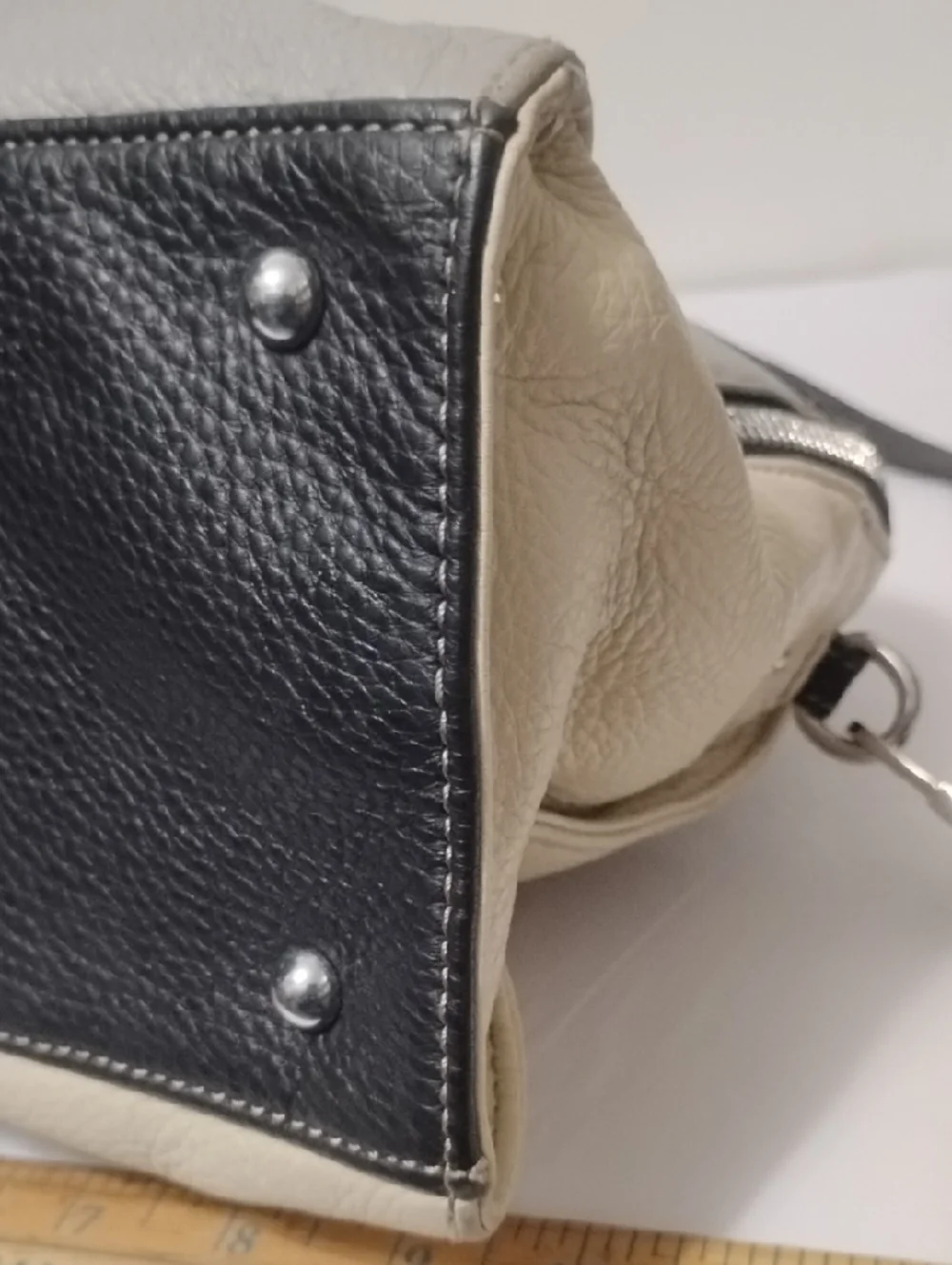 Aimee Kestenberg Classic‎ Two-Tone Leather Satchel Bag - Cream and Black
